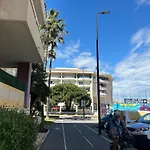 Escale Port Frejus Vue Esterel